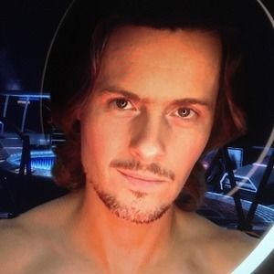 Meet your Posher, Simon